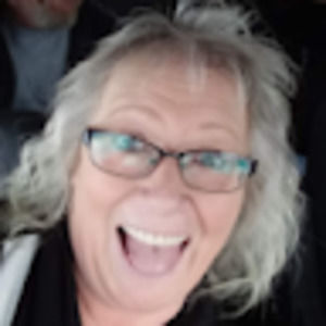 Meet your Posher, Stacy